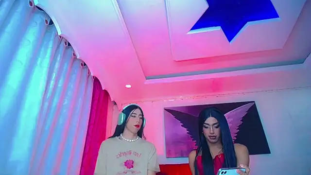 Snapshot of NahomiCamper chatting on November 2025 02:28:02 AM NahomiCamper online show from November 2025 02:28:02 AM