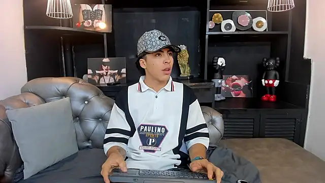 HeellBoy  online show from October 2025 08:49:02 PM