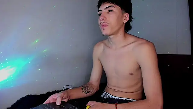 HeellBoy  online show from July 2026 06:39:02 PM