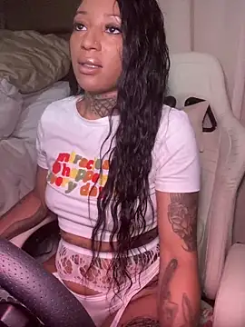 CrownedNyaries online show from December 2024 12:49:01 PM