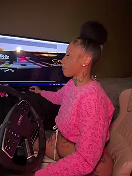 CrownedNyaries online show from March 2025 12:17:01 PM