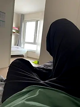 Snapshot of rundum40 chatting on November 2025 10:58:01 AM rundum40 online show from November 2025 10:58:01 AM