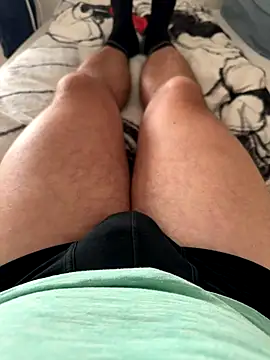 Snapshot of rundum40 chatting on December 2025 10:13:02 AM rundum40 online show from December 2025 10:13:02 AM