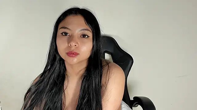 emma 980 online show from December 2024 11:01:01 PM