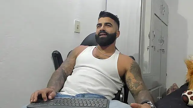 Lyon vach online show from December 2024 10:47:01 PM