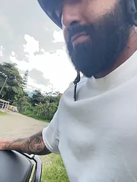 Lyon vach online show from December 2025 08:24:02 PM