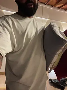 Lyon vach online show from March 2026 10:04:02 PM