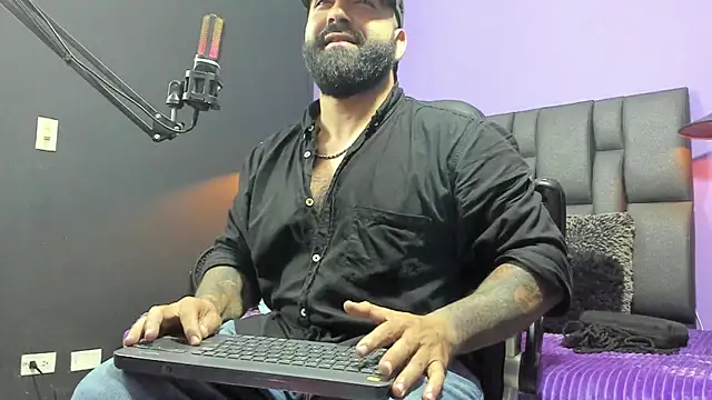 Lyon vach online show from April 2026 01:00:01 AM