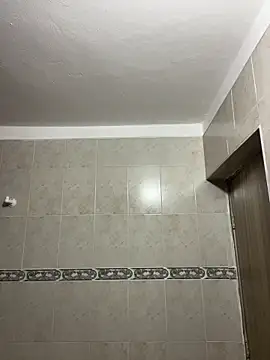 Lyon vach online show from April 2026 04:15:01 PM