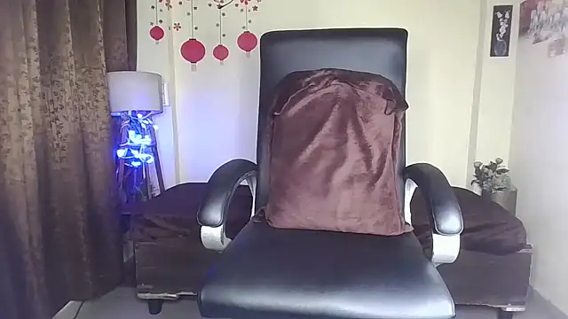 Black-Pearll online show from March 2026 03:33:02 AM