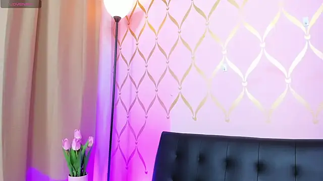 Snapshot of ladylians chatting on December 2024 12:56:01 AM ladylians online show from December 2024 12:56:01 AM