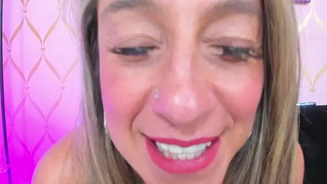 Snapshot of ladylians chatting on February 2025 01:13:01 AM ladylians online show from February 2025 01:13:01 AM