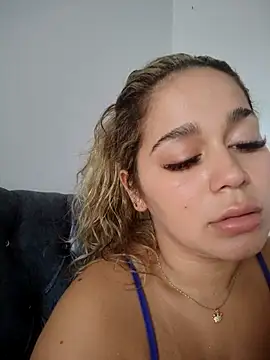 LaurenWelly  online show from November 2025 05:55:02 PM