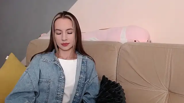 Snapshot of AmbrielHailey chatting on October 2025 01:08:02 AM AmbrielHailey online show from October 2025 01:08:02 AM