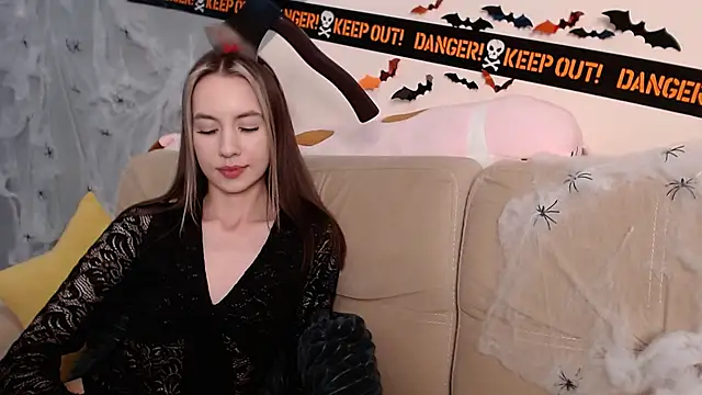 Snapshot of AmbrielHailey chatting on November 2025 10:28:02 AM AmbrielHailey online show from November 2025 10:28:02 AM