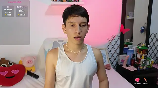 milky  boy  online show from November 2025 04:22:02 AM