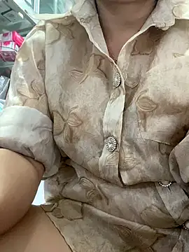 Snapshot of Cesywet chatting on November 2025 03:52:02 AM Cesywet online show from November 2025 03:52:02 AM