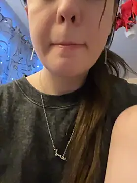 Lynn Eleanor online show from April 2026 06:19:02 PM