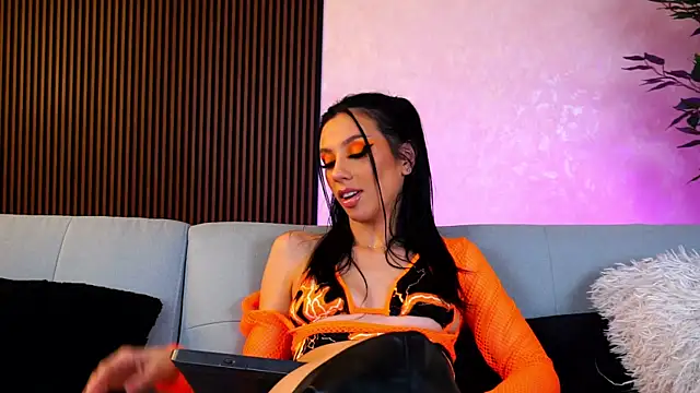 Snapshot of HaylieMilf chatting on January 2025 02:12:02 PM HaylieMilf online show from January 2025 02:12:02 PM