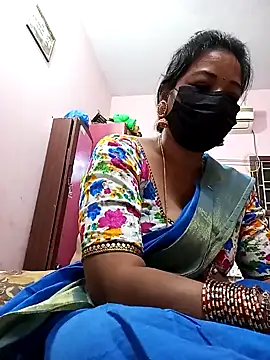 Snapshot of Tamil_sreelekha chatting on January 2025 03:03:01 PM Tamil sreelekha online show from January 2025 03:03:01 PM