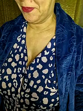 Snapshot of Foxlady2271 chatting on January 2025 03:28:02 PM Foxlady2271 online show from January 2025 03:28:02 PM