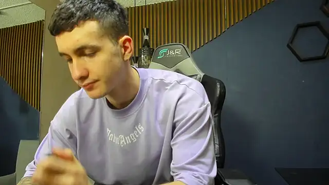 JacksonOlsenn online show from March 2025 01:38:02 PM