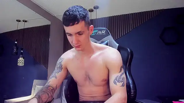 JacksonOlsenn online show from March 2025 07:42:02 PM