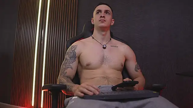 JacksonOlsenn online show from May 2026 09:23:01 PM