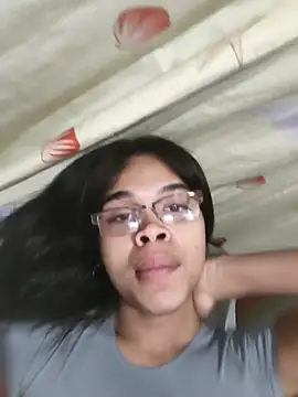 evelyn wine online show from November 2025 12:39:02 PM