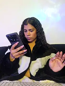 NINA 18 YEARS online show from December 2024 08:58:01 AM