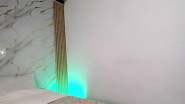 coralcarter1 online show from November 2025 05:00:01 PM