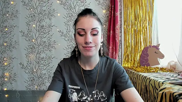 Snapshot of Mary0Lou chatting on January 2025 04:47:01 AM Mary0Lou online show from January 2025 04:47:01 AM