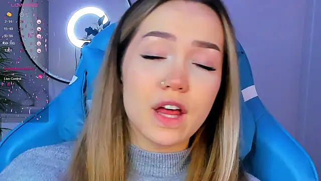 Evia r0se online show from January 2025 08:00:02 AM