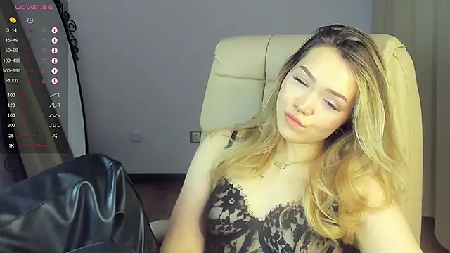 Evia r0se online show from January 2025 11:21:02 AM