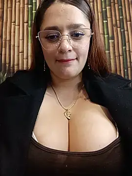 Snapshot of hanna-a chatting on July 2026 04:11:01 PM hanna-a online show from July 2026 04:11:01 PM