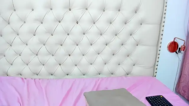 Snapshot of Kim_Eli chatting on February 2025 01:55:01 AM Kim Eli online show from February 2025 01:55:01 AM