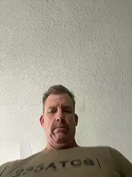 Snapshot of Firedad72FD chatting on December 2024 06:58:02 PM Firedad72FD online show from December 2024 06:58:02 PM