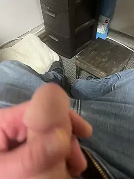 Snapshot of Firedad72FD chatting on February 2025 10:52:02 PM Firedad72FD online show from February 2025 10:52:02 PM