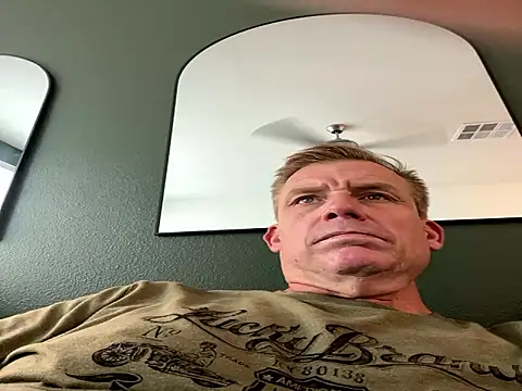 Snapshot of Firedad72FD chatting on October 2025 05:32:01 PM Firedad72FD online show from October 2025 05:32:01 PM