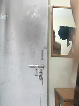 Snapshot of Wild-Honey chatting on September 2025 02:55:01 PM Wild-Honey online show from September 2025 02:55:01 PM