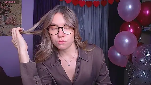 Snapshot of TaylorBre chatting on March 2025 08:22:01 PM TaylorBre online show from March 2025 08:22:01 PM