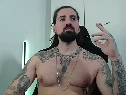 Snapshot of MateoHunk chatting on October 2025 02:39:02 PM MateoHunk online show from October 2025 02:39:02 PM