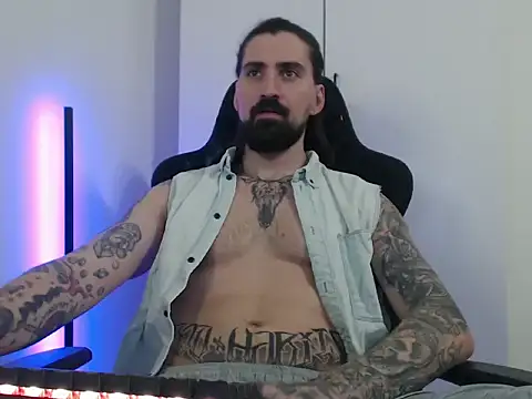 Snapshot of MateoHunk chatting on March 2026 06:23:01 PM MateoHunk online show from March 2026 06:23:01 PM