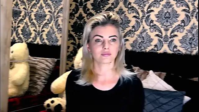 Snapshot of Aly_girl1 chatting on December 2024 10:39:02 AM Aly girl1 online show from December 2024 10:39:02 AM