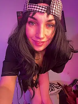 Snapshot of Sofia_Poly chatting on February 2026 04:17:01 PM Sofia Poly online show from February 2026 04:17:01 PM