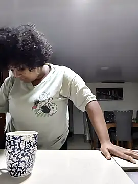 Evelyn Sandoval online show from September 2025 01:42:02 AM