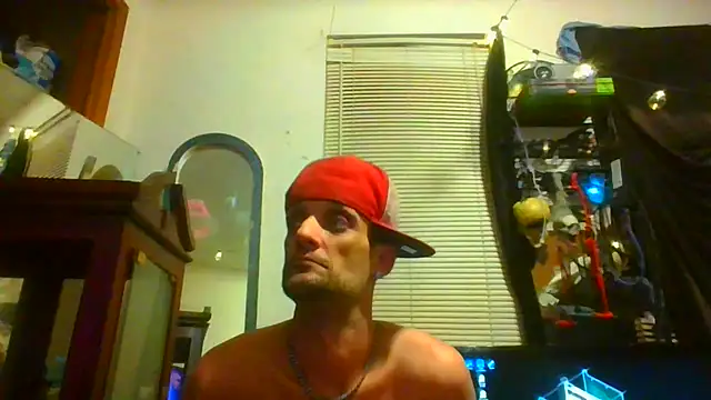 Snapshot of slinginbigD chatting on January 2025 12:21:01 PM slinginbigD online show from January 2025 12:21:01 PM