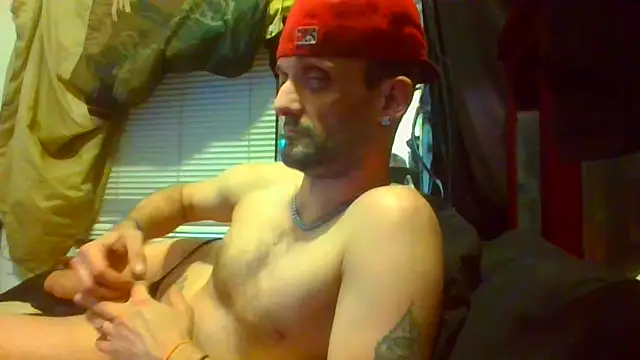 Snapshot of slinginbigD chatting on January 2025 11:35:01 PM slinginbigD online show from January 2025 11:35:01 PM