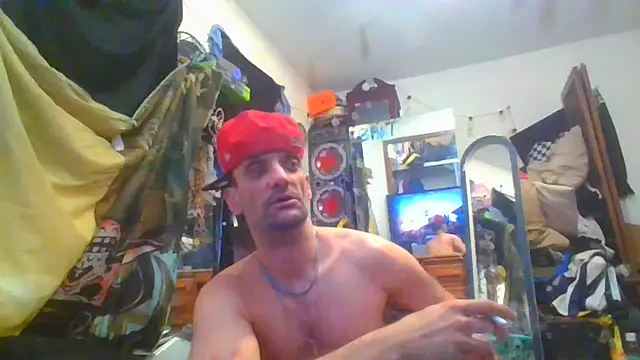 Snapshot of slinginbigD chatting on January 2025 08:57:02 PM slinginbigD online show from January 2025 08:57:02 PM