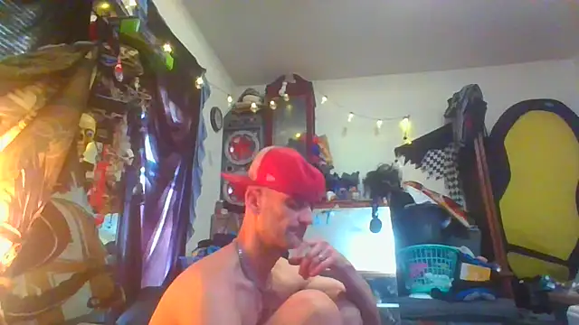 Snapshot of slinginbigD chatting on January 2025 02:53:02 PM slinginbigD online show from January 2025 02:53:02 PM